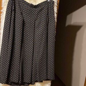Vintage Leslie Fay Women’s Black Polka Dot Box Pleated Skirt. Size 16